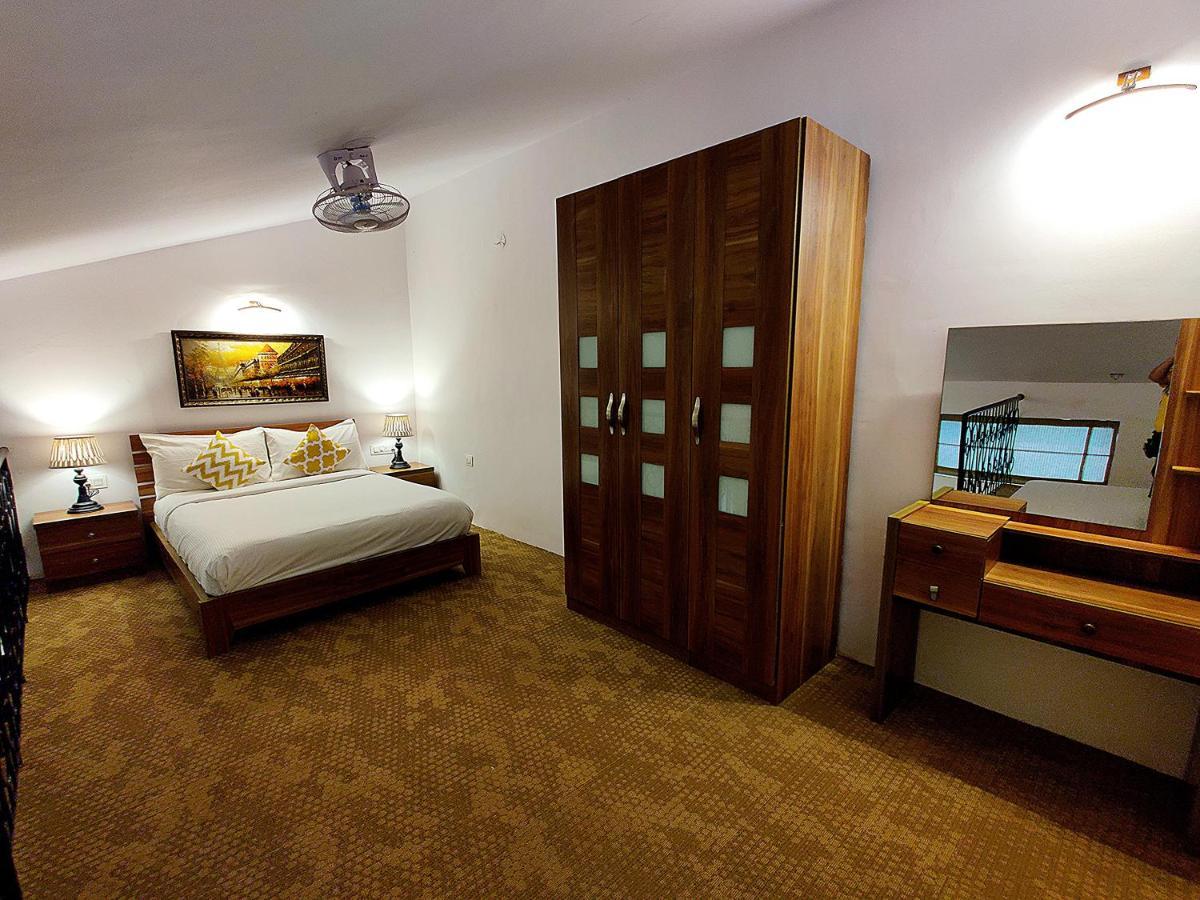 Wtf My House Hotel Baga Exterior foto