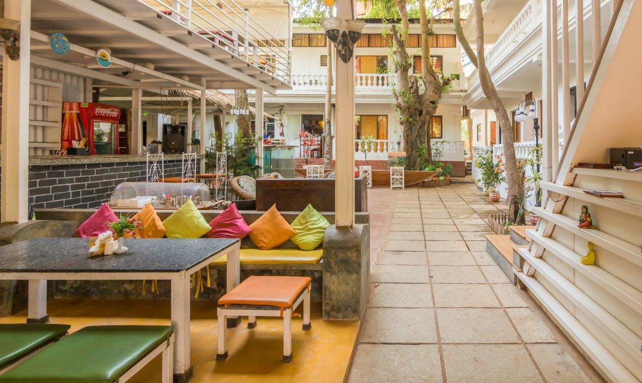 Wtf My House Hotel Baga Exterior foto